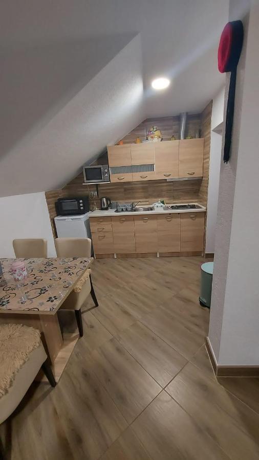 Apartment Slap Rakovica Exteriör bild