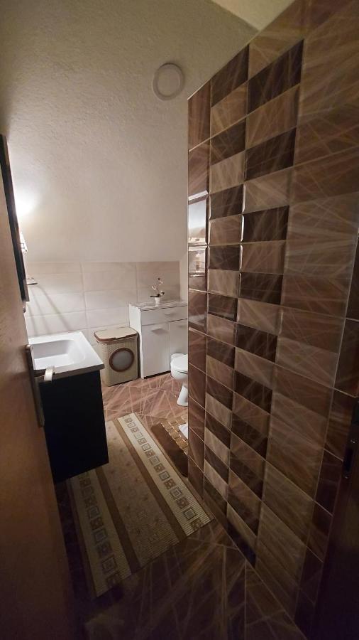 Apartment Slap Rakovica Exteriör bild