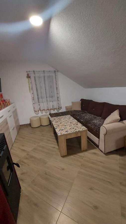 Apartment Slap Rakovica Exteriör bild