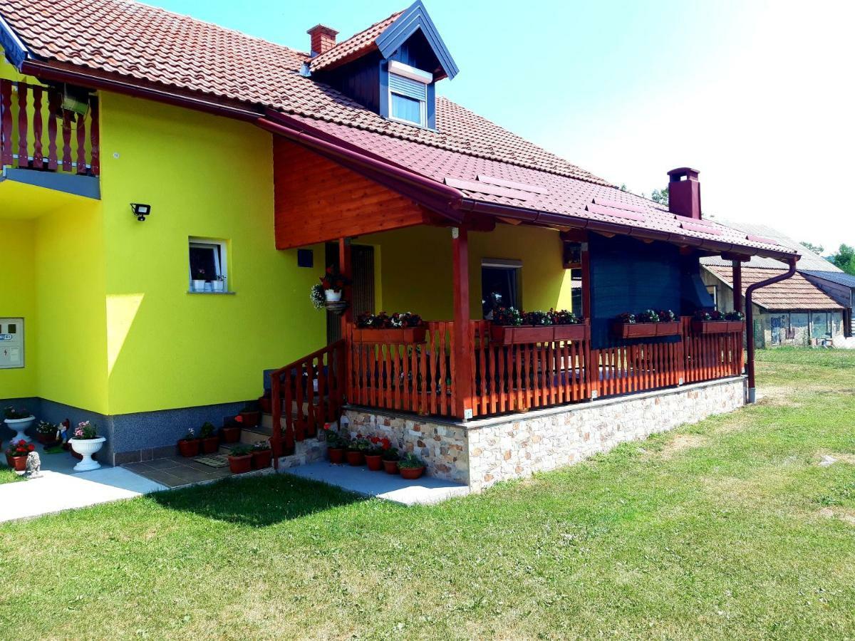 Apartment Slap Rakovica Exteriör bild